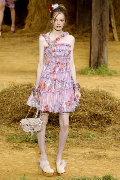 Look 50